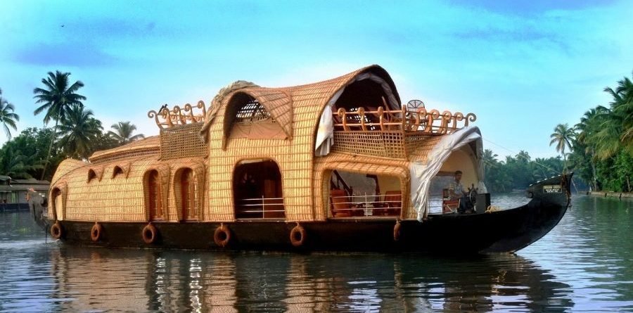 KUMARAKOM HOUSEBOAT